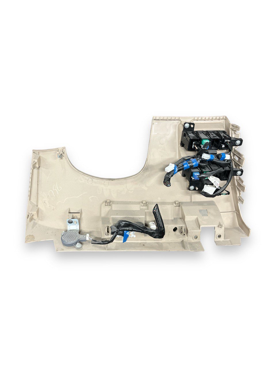 Pannello / Rivestimento / Modanatura inferiore con Comandi Nissan X-Trail (2014 al 2020) cod: 681R1 - F&P CRASH SRLS - Ricambi Usati