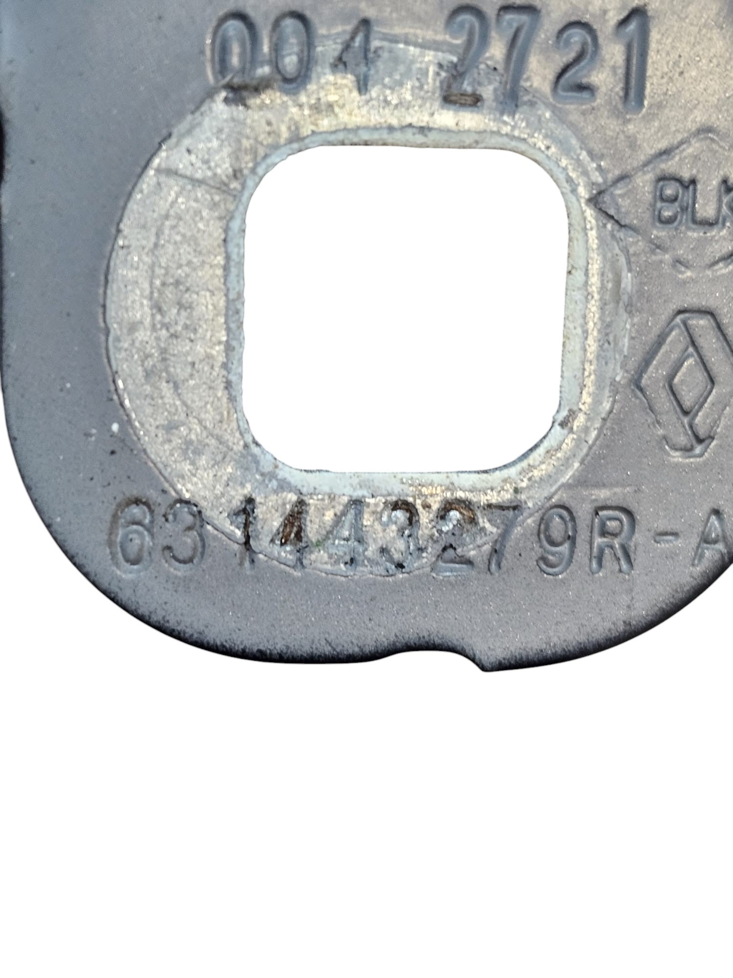 Parafango Anteriore Destro Dacia Sandero III Cod:631443279R (2020 - >) - F&P CRASH SRLS - Ricambi Usati
