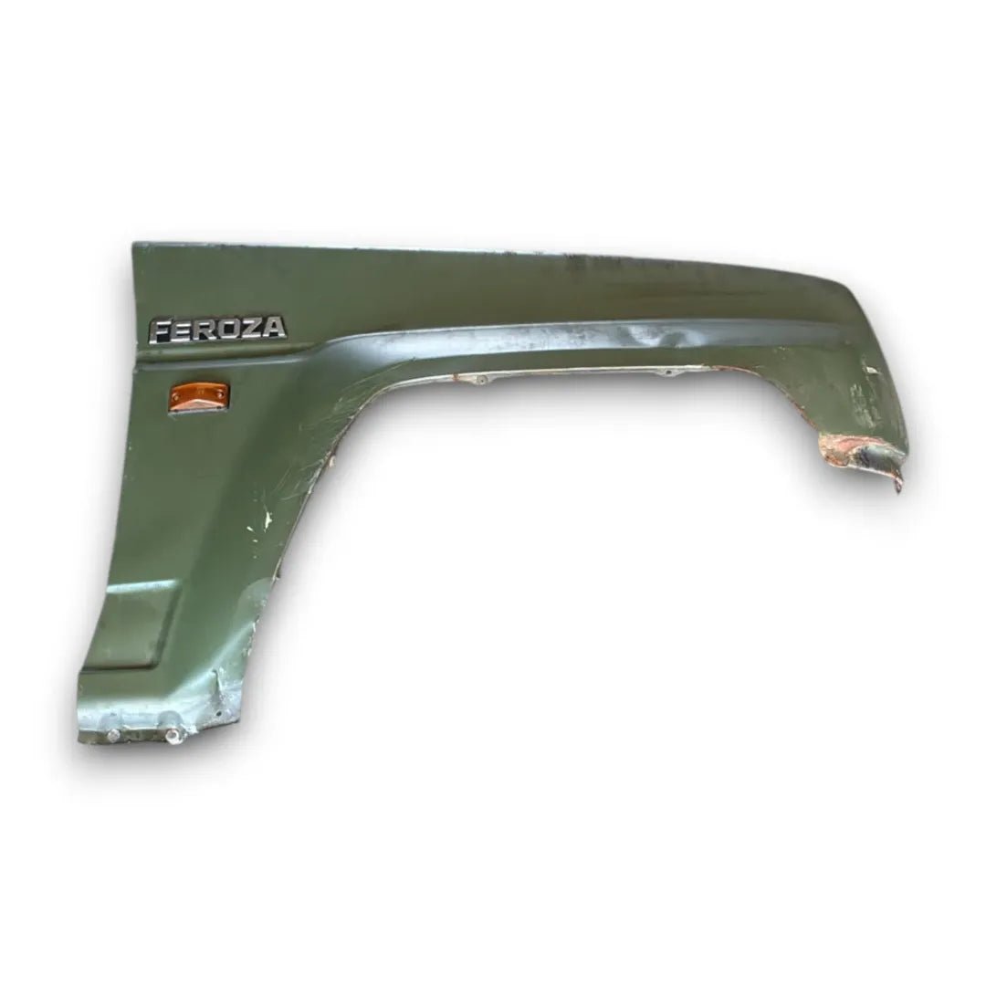 Parafango anteriore destro Daihatsu Feroza 1996–1999 OEM 5381187624000