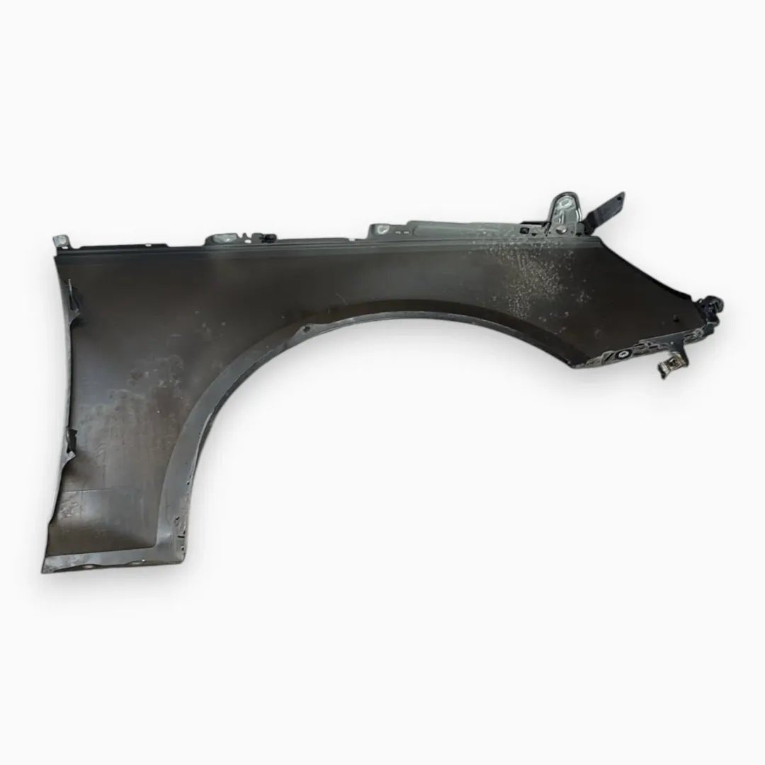Dettaglio Parafango anteriore sinistro Audi A4 8W 2015–2019 OEM 8W0821105A - foto 2