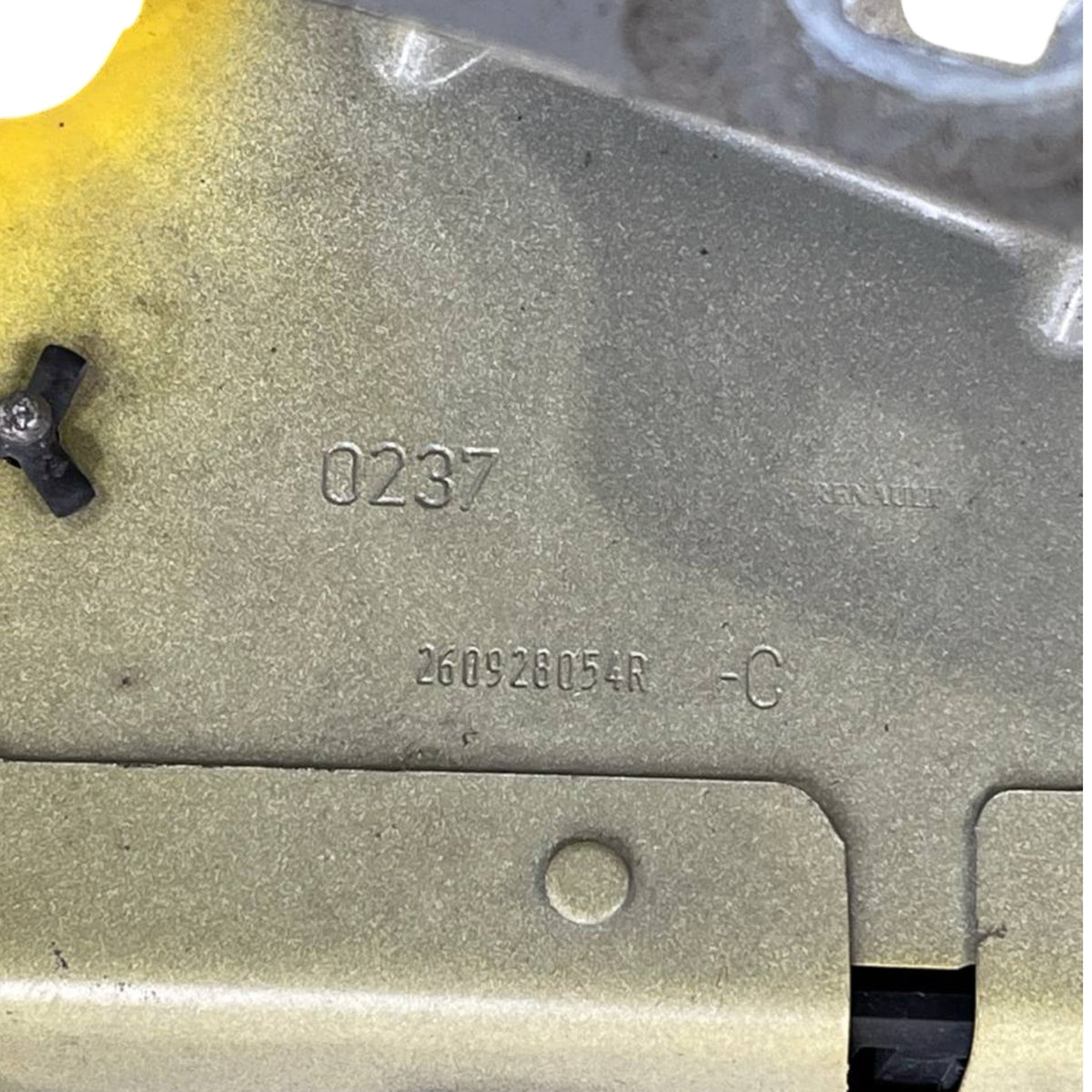 Parafango anteriore sinistro giallo Renault Master III Restyling (2019 - >) cod.260928054R - F&P CRASH SRLS - Ricambi Usati