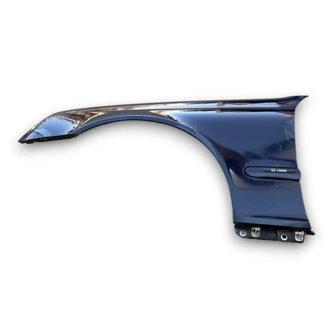 Parafango anteriore sinistro Mercedes-Benz Classe C W/S203 2000–2007 OEM A2038800118