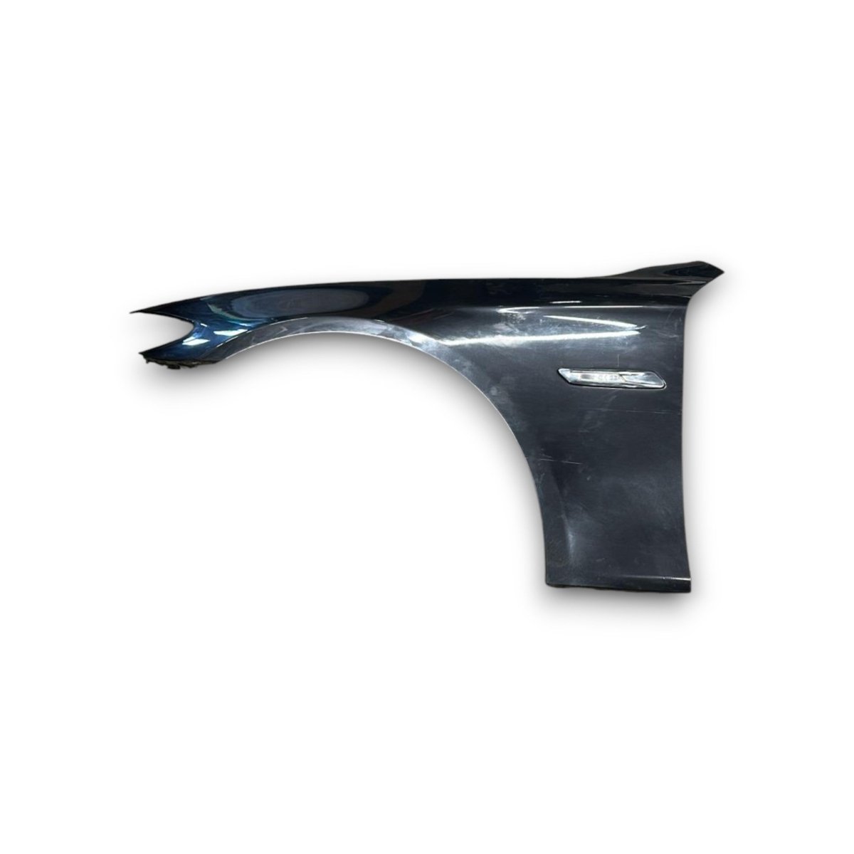 Parafango anteriore sinistro nero BMW Serie 5 (F11) (2010 > 2017) - F&P CRASH SRL - Ricambi Usati