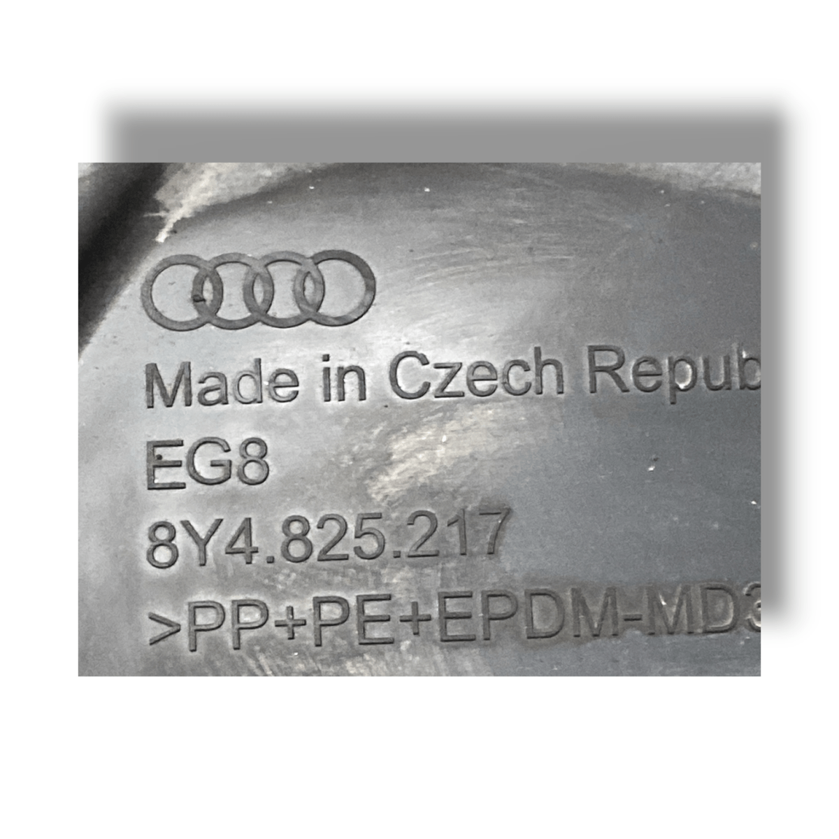 Rear splash guard / wheel arch right (dx) Audi A3 8Y code: 8Y4825217 (2020 - ) - F&P CRASH SRLS - Used Parts