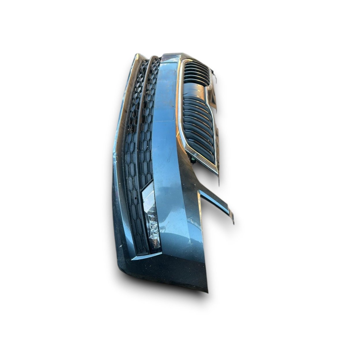 Paraurti anteriore grigio Skoda Octavia III (5E) (2017 > 2019) - F&P CRASH SRLS - Ricambi Usati