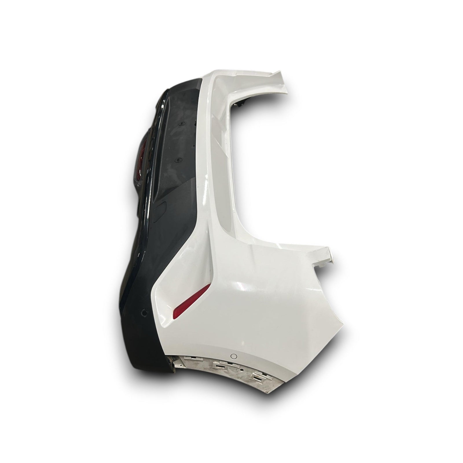 Paraurti Posteriore Bianco Peugeot 308 III (2021 > ) + Sensori Di Parcheggio E Telecamera - F&P CRASH SRLS - Ricambi Usati