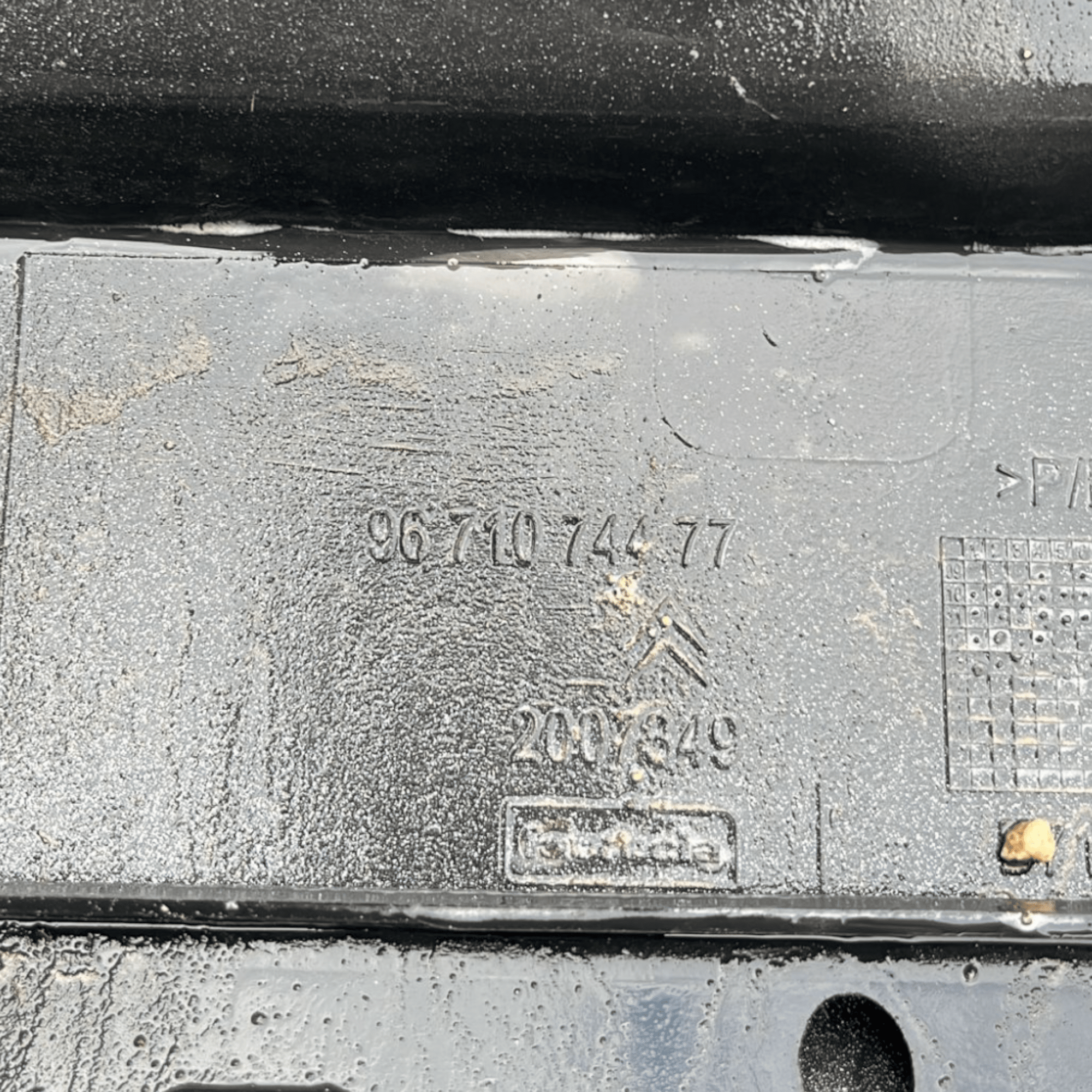 Paraurti posteriore grigio Citroen C4 II cod.9671074477 (2010 - 2018) - F&P CRASH SRLS - Ricambi Usati