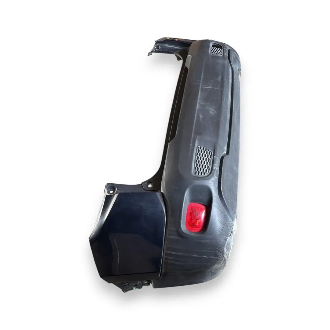 Dettaglio Paraurti posteriore Jeep Renegade 2014–2019 OEM 735631108 - foto 3