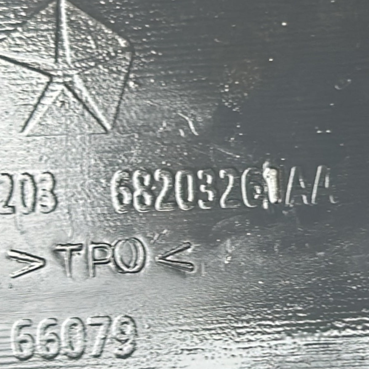 Paraurti Posteriore Nero Jeep Cherokee (KL) cod.68203261AA (2013 > 2023) - F&P CRASH SRLS - Ricambi Usati