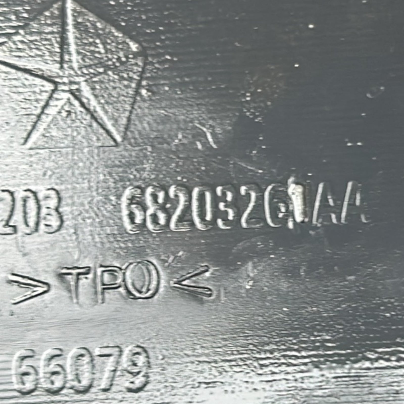 Paraurti Posteriore Nero Jeep Cherokee (KL) cod.68203261AA (2013 > 2023) - F&P CRASH SRLS - Ricambi Usati