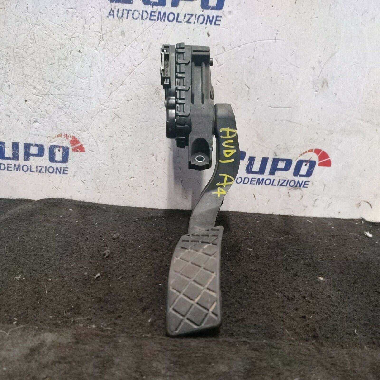 Pedale acceleratore Audi A4 Mk3 2004-2007 SW (55482) 6PV008375-06 - F&P CRASH SRLS - Ricambi Usati