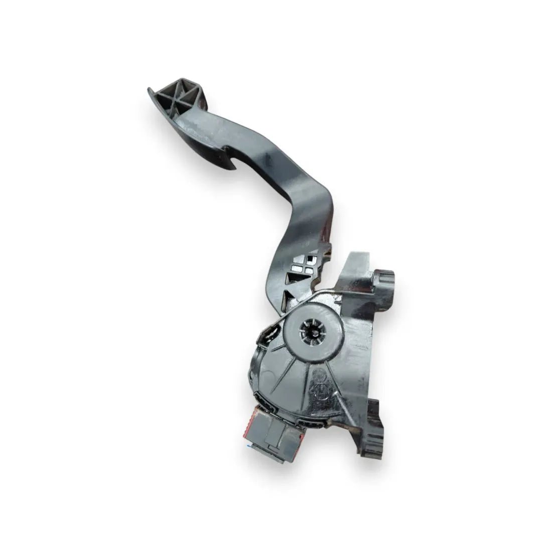 Dettaglio Pedale acceleratore Fiat Fiorino Qubo dal 2008 OEM 51801577 - foto 2