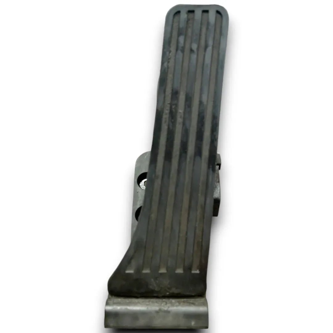 Pedale acceleratore Mercedes-Benz Classe E W/S212 dal 2009 OEM A2043000204 - F&amp;P CRASH SRL - Ricambi Usati