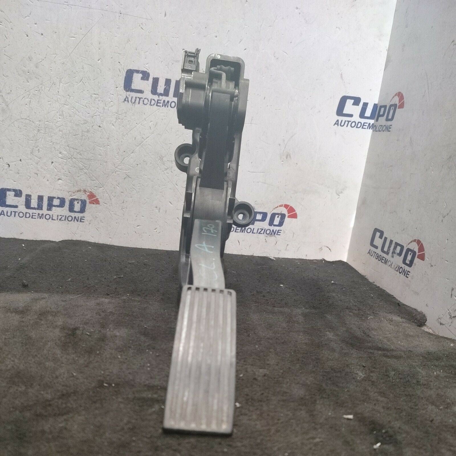 PEDALE ACCELERATORE MERCEDES Classe A (W169) 170CDI (2004-2012) A1693000304 - F&P CRASH SRLS - Ricambi Usati