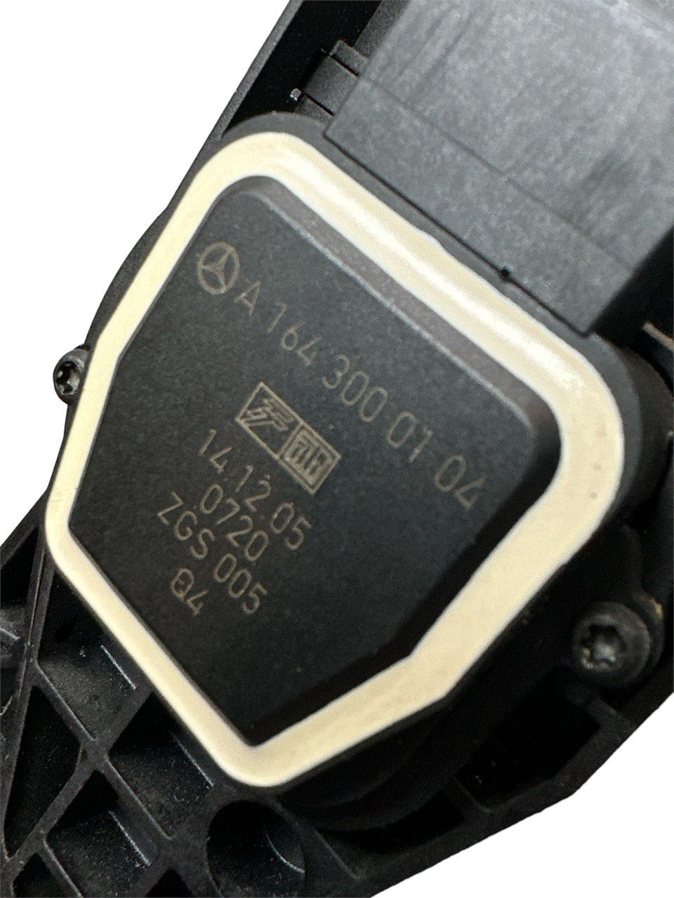 Pedale acceleratore Mercedes Classe R W251 320 d 3.0 ( 2007 ) cod A1643000104 - F&P CRASH SRLS - Ricambi Usati