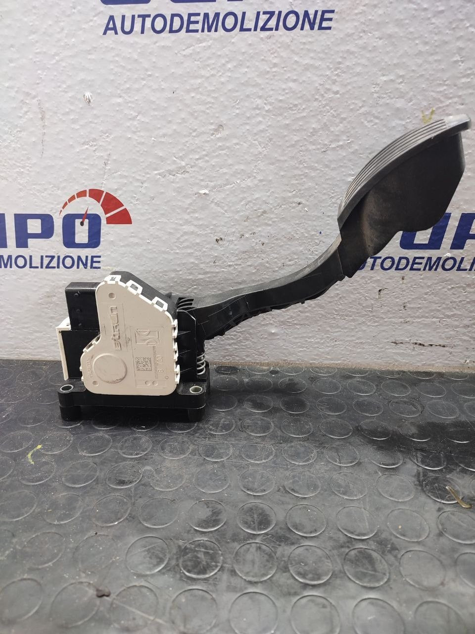 Accelerator Pedal OPEL CORSA D (06'-11') 3p - F&P CRASH SRLS - Used Parts