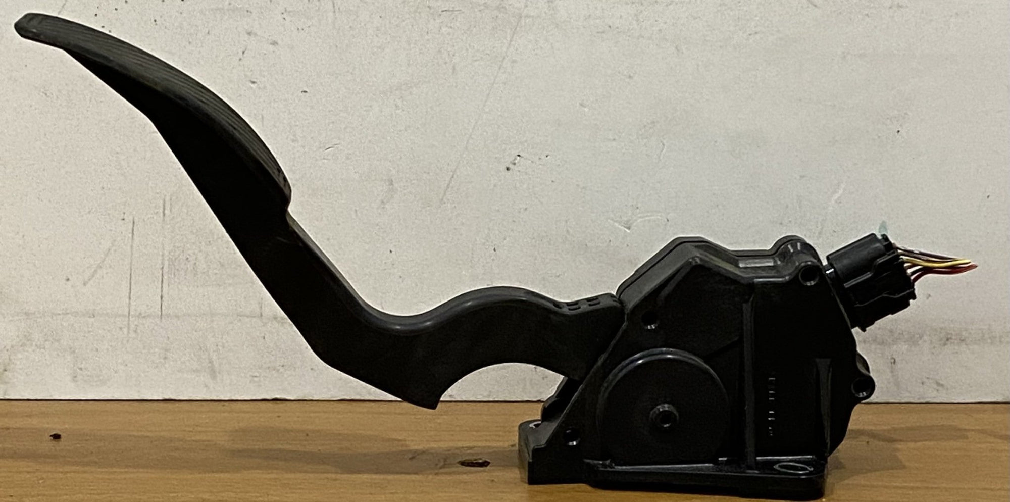 Pedale acceleratore potenziometro MAZDA 2 (2007-2014) K42387410 - F&P CRASH SRLS - Ricambi Usati