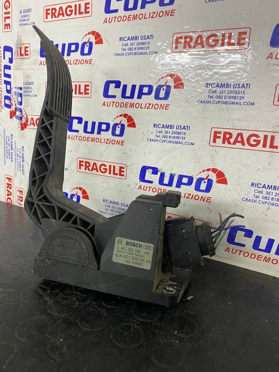Pedale acceleratore Potenziometro Mercedes-Benz Sprinter W903 cod: 0281002335 / A9013000404 - F&P CRASH SRLS - Ricambi Usati