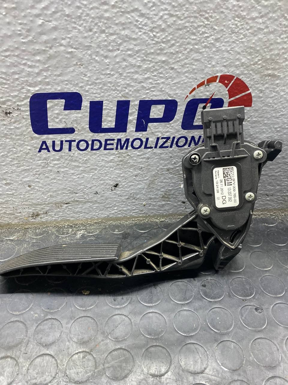 Pedale accelleratore opel insignia (2011) cod:13237352 - F&P CRASH SRLS - Ricambi Usati