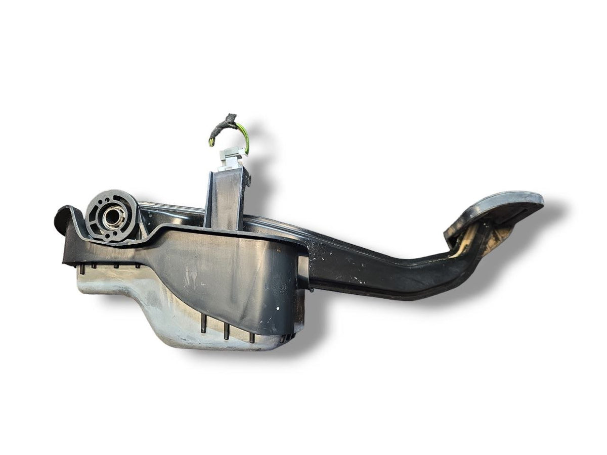 Pedale Del Freno Mercedes-Benz GLC W253 ( 2015 - 2022 ) Cod : A2052920415 - F&P CRASH SRLS - Ricambi Usati