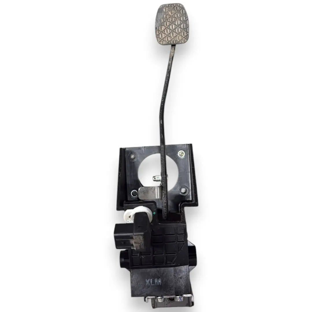 Pedale del freno SsangYong Tivoli dal 2018 OEM 4880037100