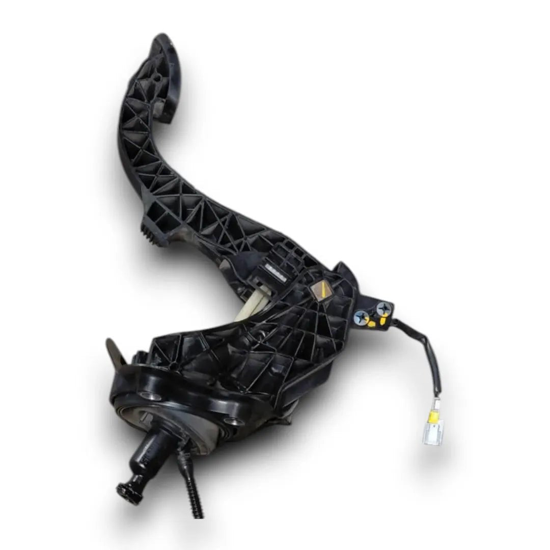 Pedale della frizione Peugeot Expert Furgone 4ª Serie dal 2016 OEM 9820339980 - F&P CRASH SRL - Ricambi Usati