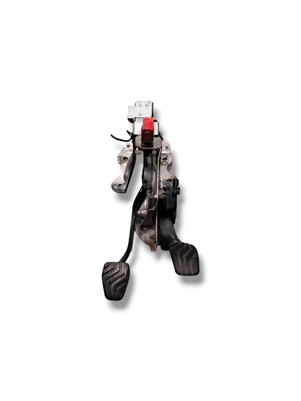 Pedale Freno + Acceleratore Nissan X-Trail T32 (2014-2020) cod.180024BA0B - F&amp;P CRASH SRLS - Ricambi Usati