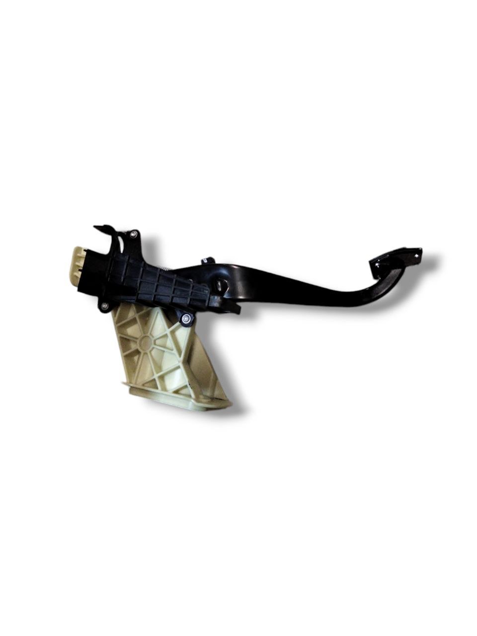 Brake Pedal Bmw 5 F10 3.0d (2013) code: 9144253 - F&P CRASH SRLS - Used Spare Parts