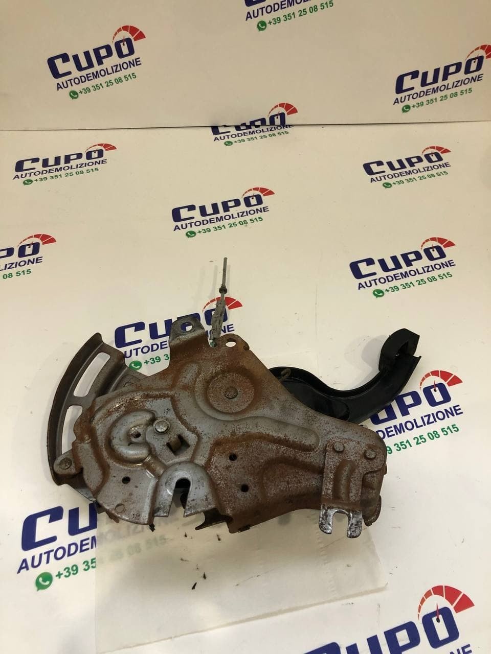 Chrysler 300 C parking brake pedal - F&P CRASH SRLS - Used Parts