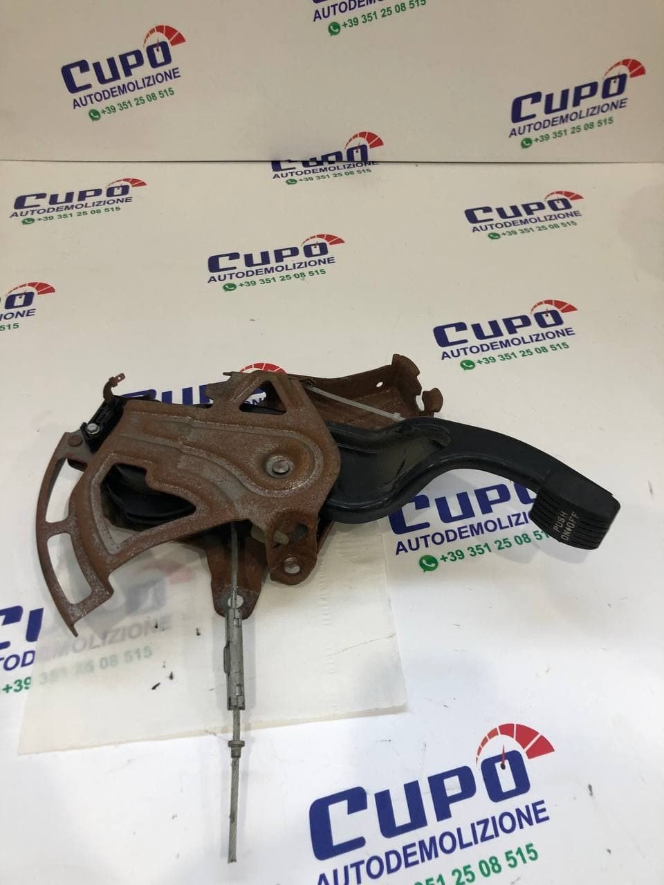 Chrysler 300 C parking brake pedal - F&P CRASH SRLS - Used Parts