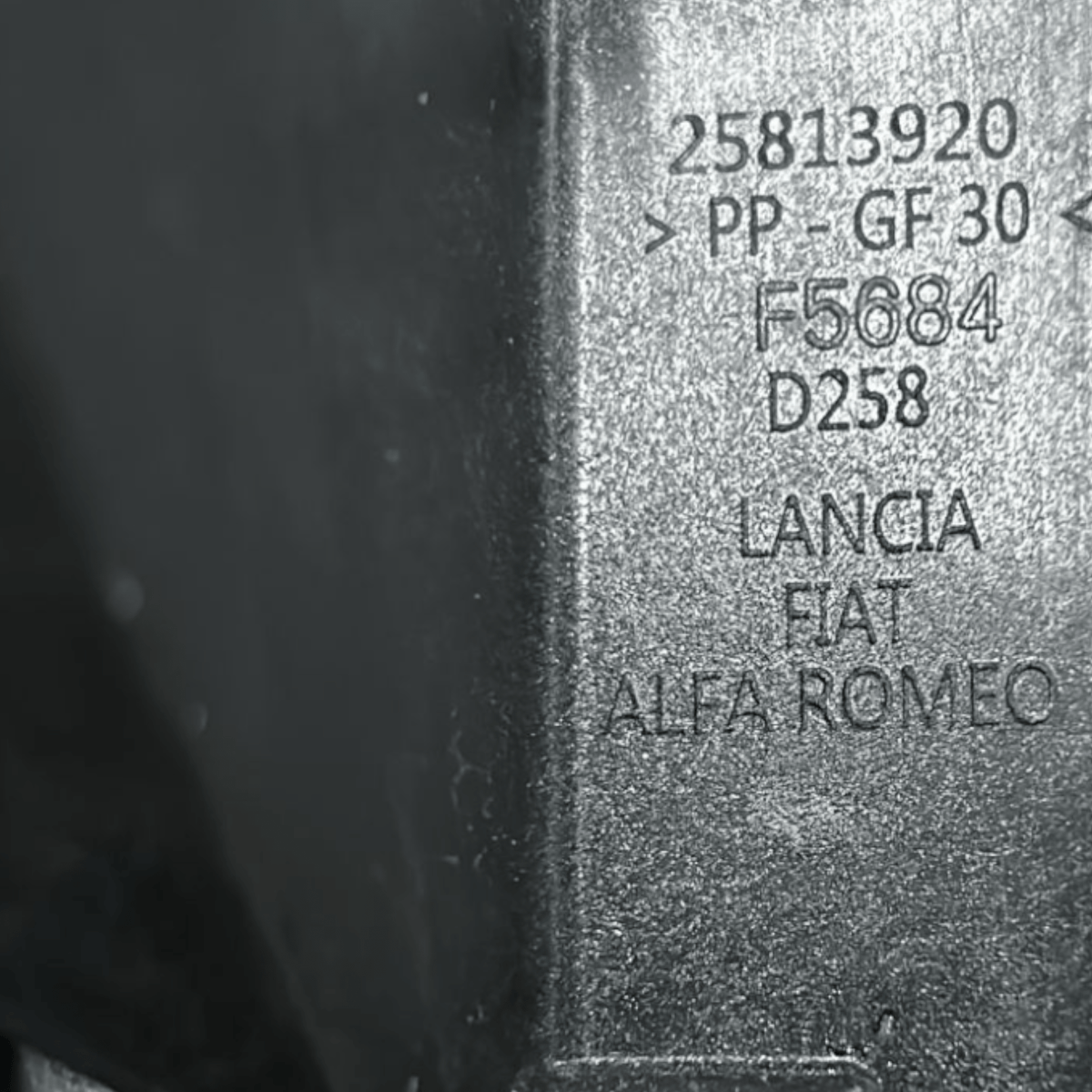 Pedale Freno Fiat 500 Abarth 595 (2018 >) cod:25813920 - F&P CRASH SRLS - Ricambi Usati