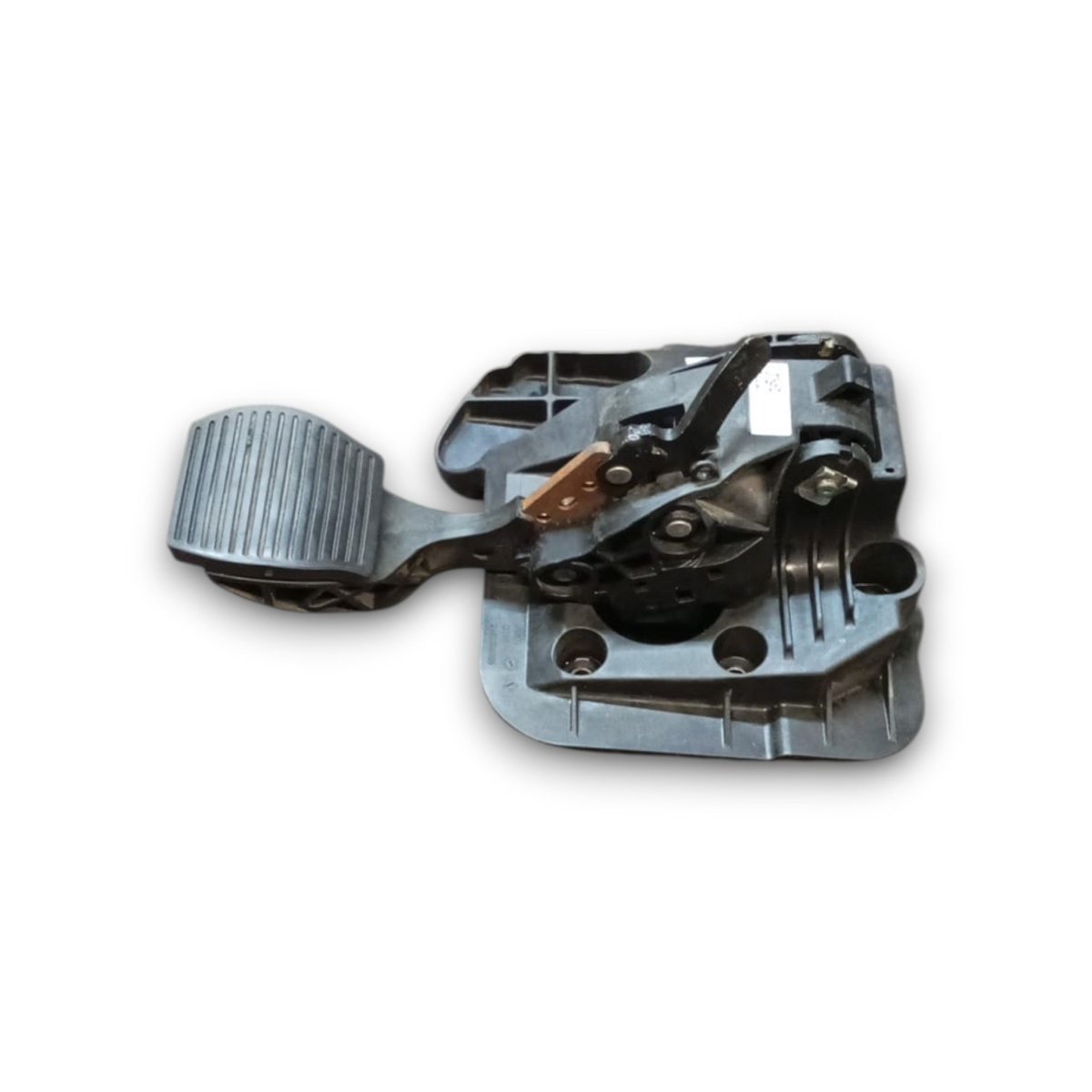 Pedale freno fiat 500e cod . 25833200050 (2020 >) - F&P CRASH SRL - Ricambi Usati