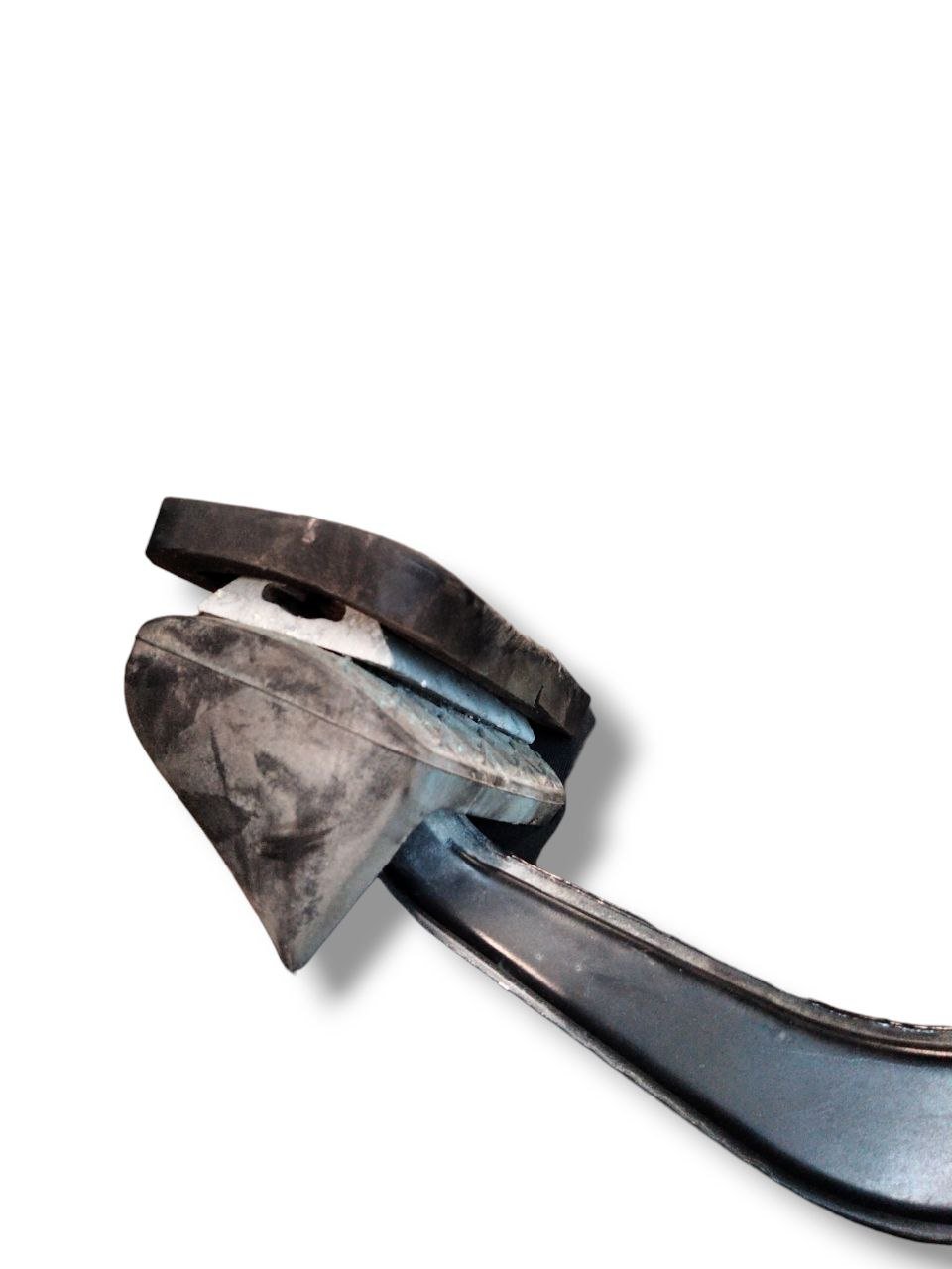 Pedale Freno Mercedes-Benz Classe S W221 3.0D (2005-2013)cod.A2212900301 - F&P CRASH SRLS - Ricambi Usati