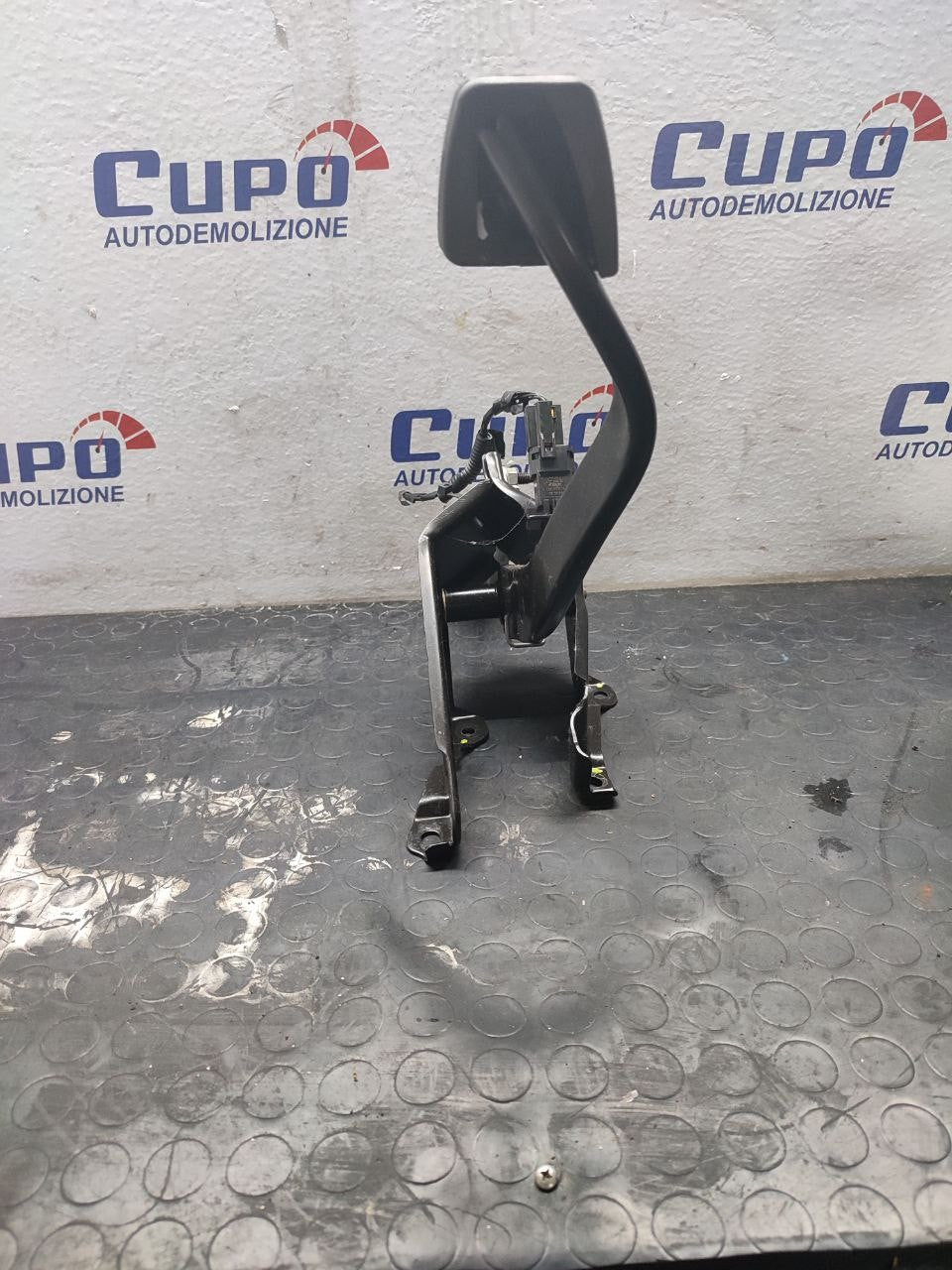Pedale Freno Opel Corsa C (2002) - F&P CRASH SRLS - Ricambi Usati
