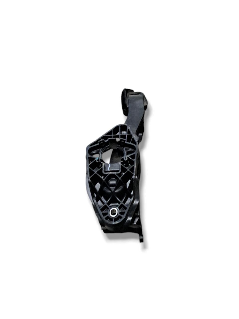 Pedale frizione Audi A1 8X (2010 - 2018) COD:6R1721059AB - F&P CRASH SRLS - Ricambi Usati