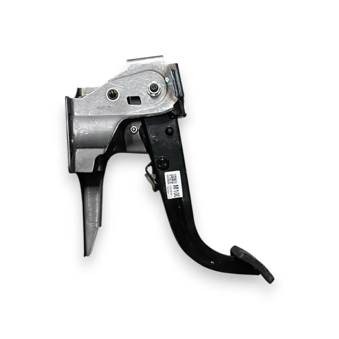 Dettaglio Pedale della frizione Hyundai i20 dal 2023 cod. 32802Q0100 - foto 3