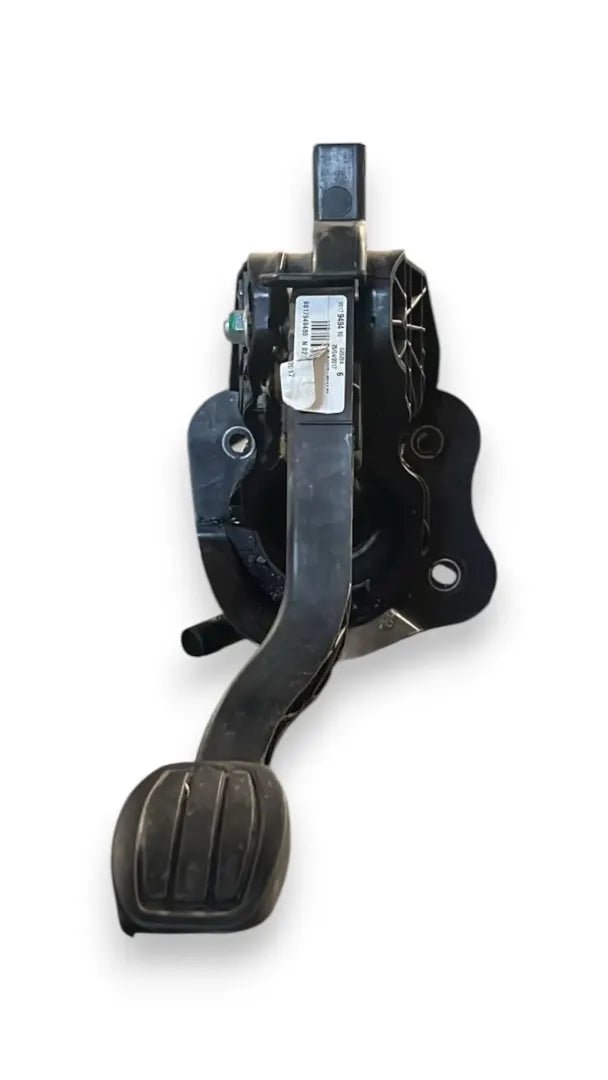 Pedale della frizione Peugeot Expert Furgone 4ª Serie dal 2016 OEM 9820457380