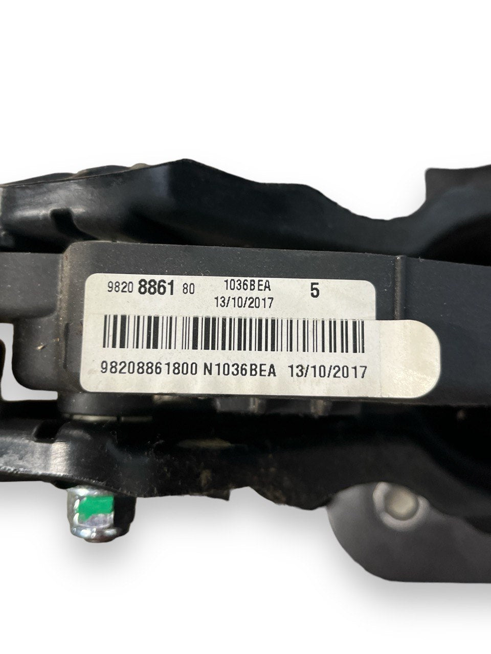 Clutch Pedal Peugeot Partner 1.6 hdi (2008>) code: 9820886180 - F&P CRASH SRLS - Used Parts