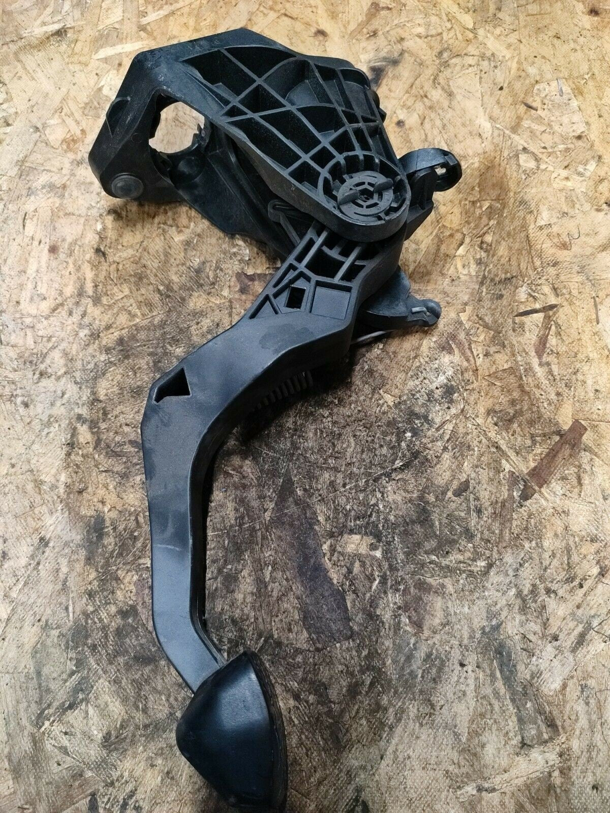 Pedale Frizione SEAT IBIZA 6J (2012) 6R1721059S - F&P CRASH SRLS - Ricambi Usati