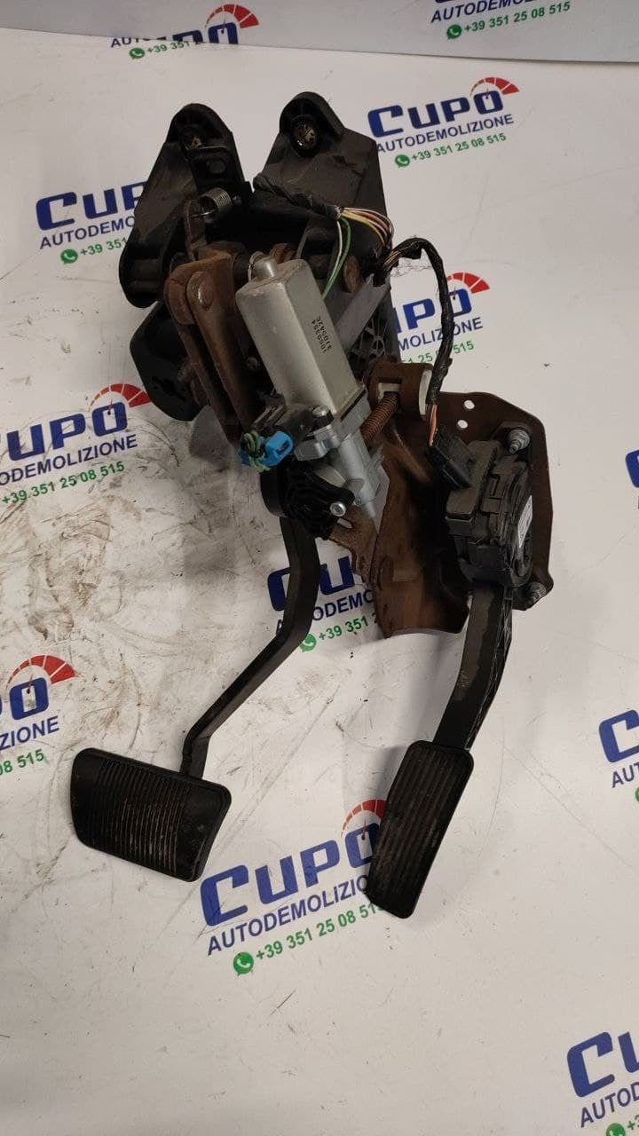 Pedali Chrysler Grand Voyager 2010 cod 04721199ad - 05281225aa - F&P CRASH SRLS - Ricambi Usati