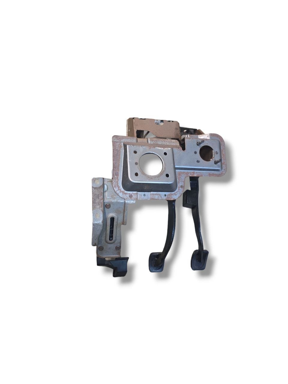 Clutch + Brake + Accelerator Pedals Fiat Sedici (2005 - 2014) Code: 49600-79J70-000 - F&P CRASH SRLS - Used Parts