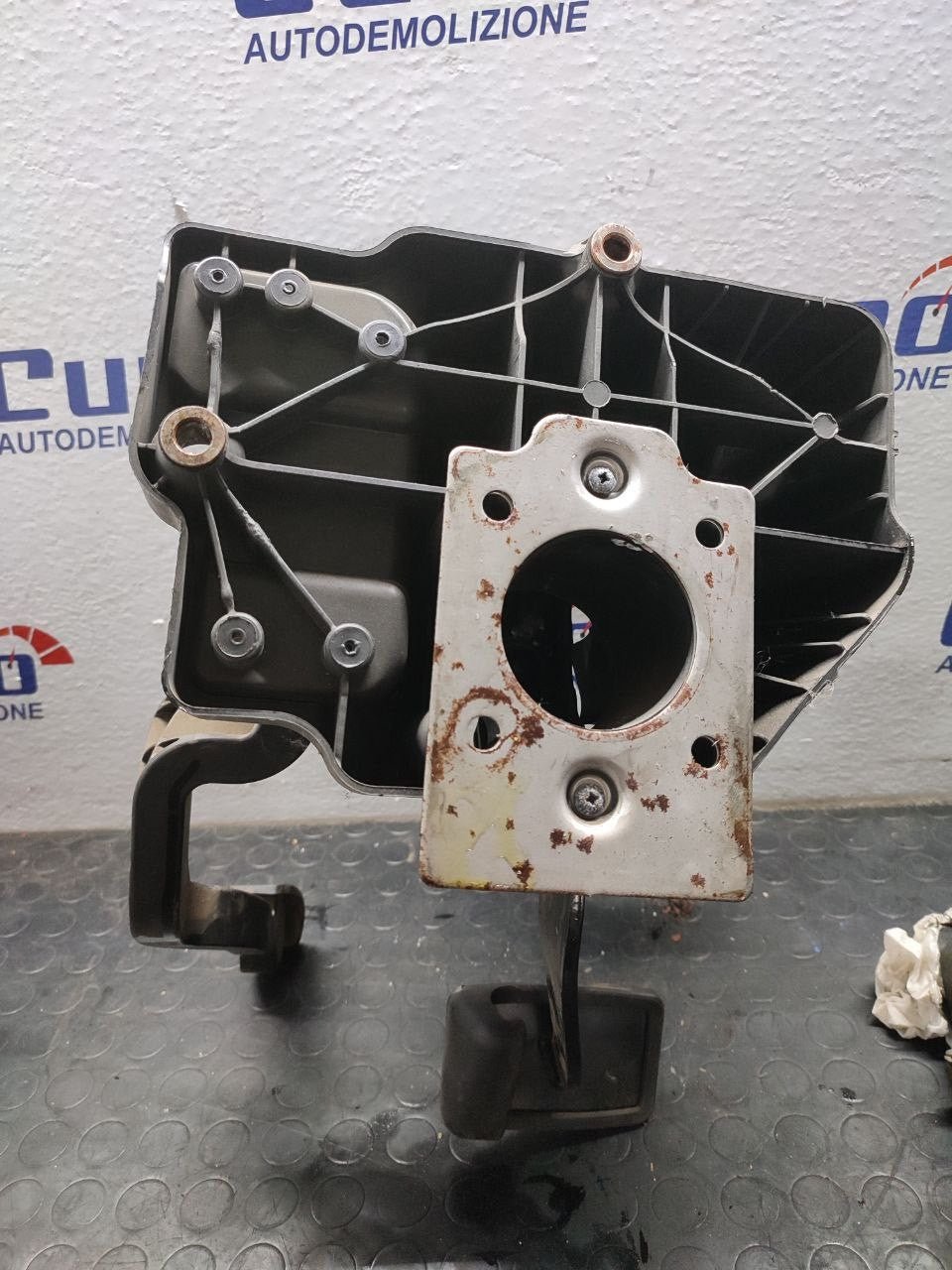 Pedaliera Cambio Automatico Lancia Delta III serie (2010) Cod:3801920006 - F&P CRASH SRLS - Ricambi Usati