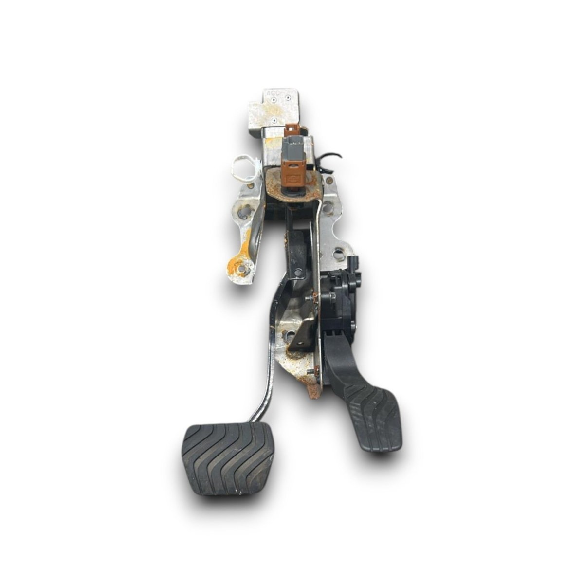 Complete pedal set Nissan X - Trail (T32) code 18002df30b (2014 > 2020) brake + accelerator automatic transmission - F&P CRASH SRLS - Used Spare Parts