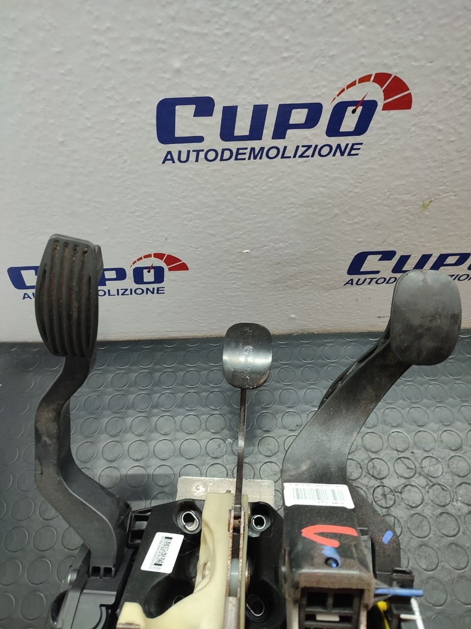 Pedana / Pedaliera Potenziometro + freno + Frizione ALFA ROMEO GIULIETTA 1.4 (2010) B cod: 0518067620 - F&P CRASH SRLS - Ricambi Usati