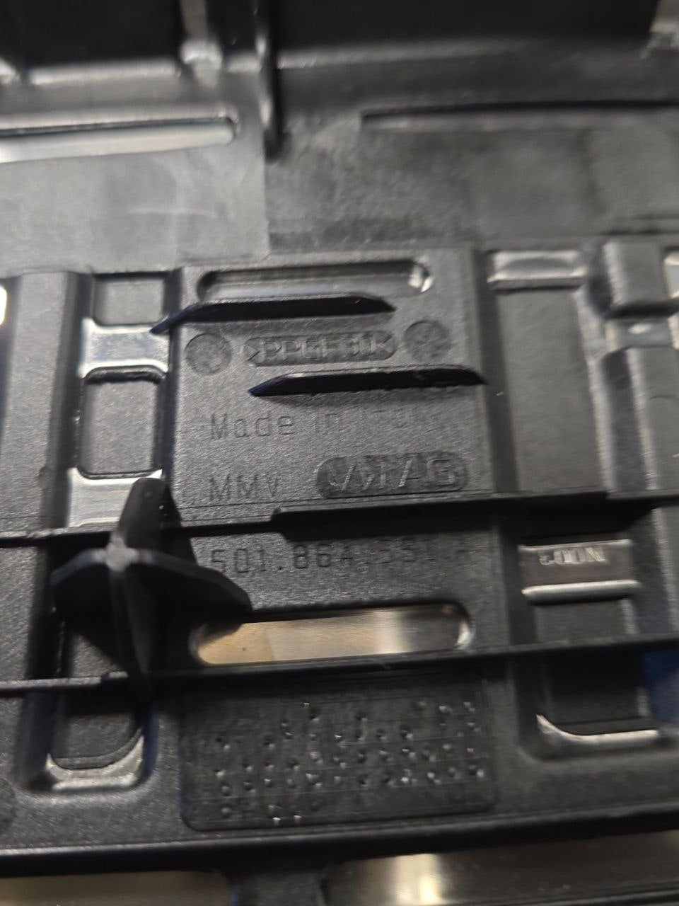 FOOTREST PLATFORM AUDI Q3 F3 (2018>) Code: 5Q1864551A - F&P CRASH SRLS - Used Spare Parts