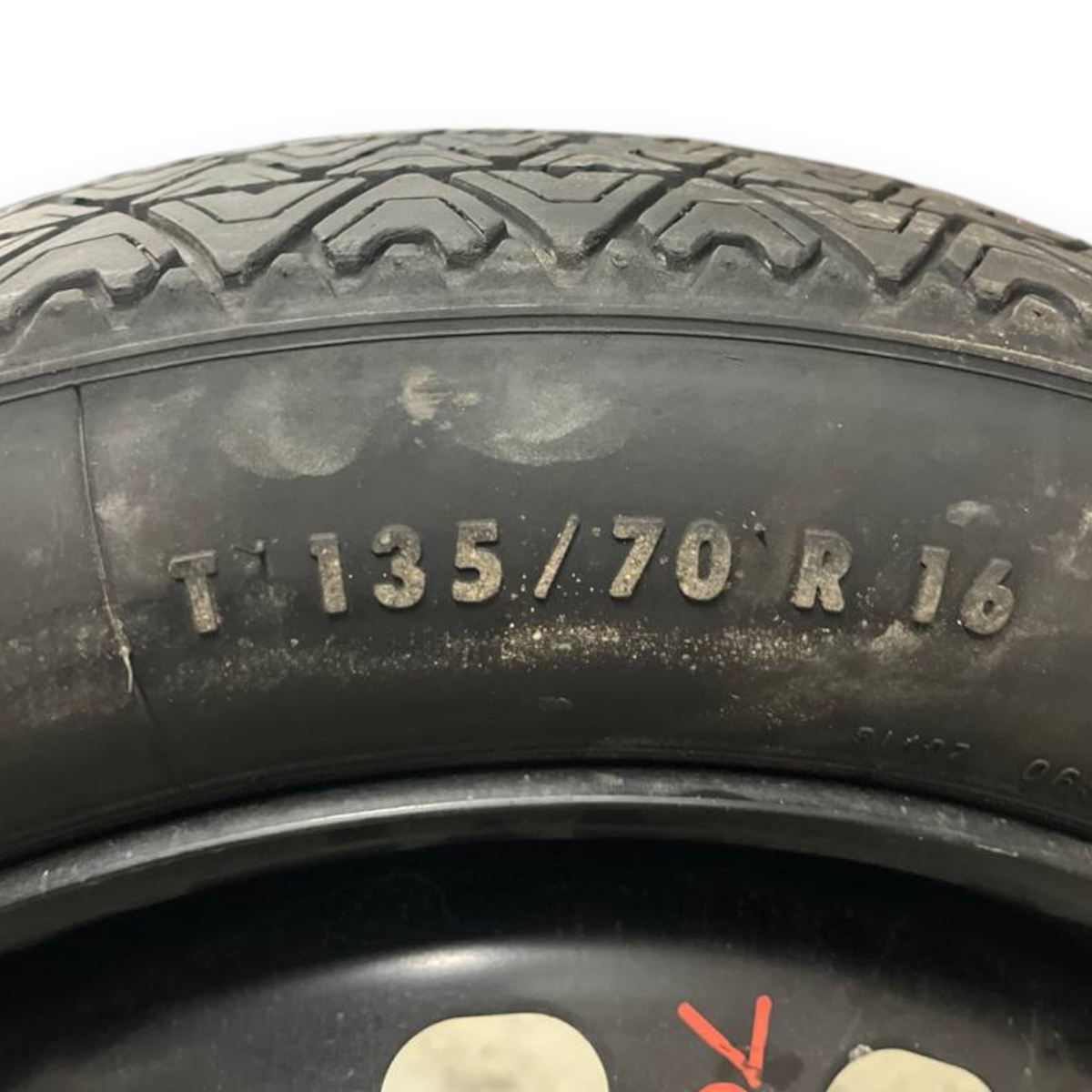 Ruota / Ruotino di Scorta + Kit Riparazione Fiat 500L (2014 -) (135 / 70 R16) cod: 969256803R