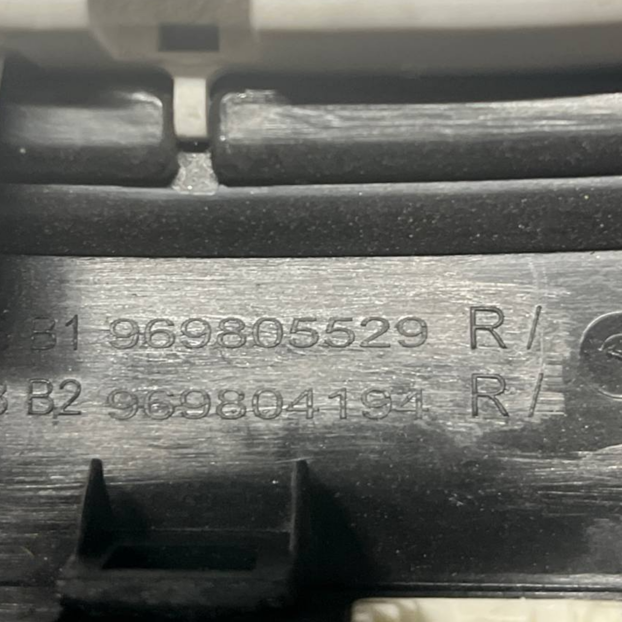 Renault Clio V (2019 -) COD: 969805529R