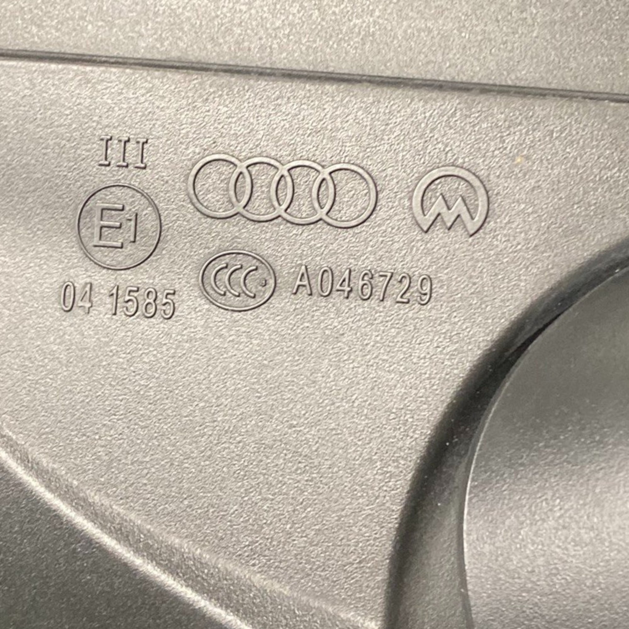 Spiegel / linkes Spiegelglas (sx) Audi RS3 8Y Cod: A046729 (2021-) 