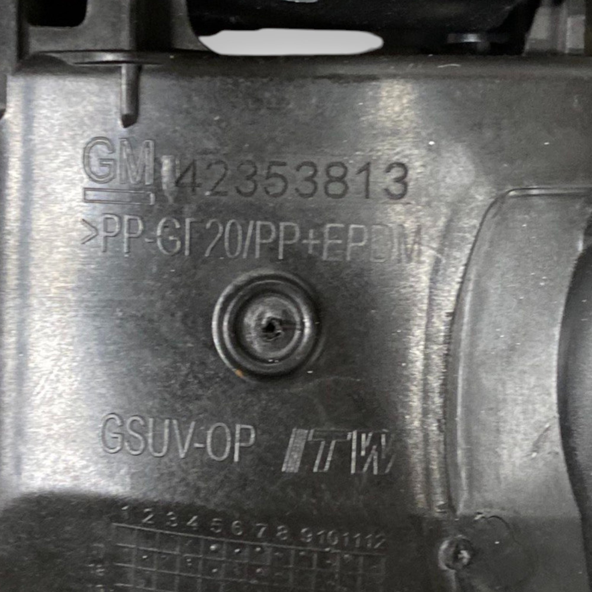 Čep / poklopac goriva opel mokka x Kod: 42353813 (2012-2019) 