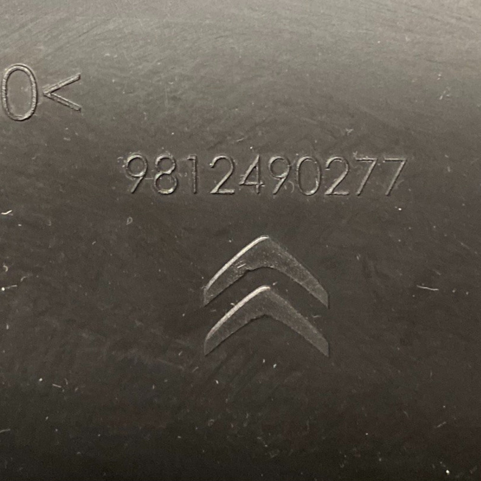 Vano za odlaganje Citroen C3 III Kod: 9812490277 (2016-2024) 